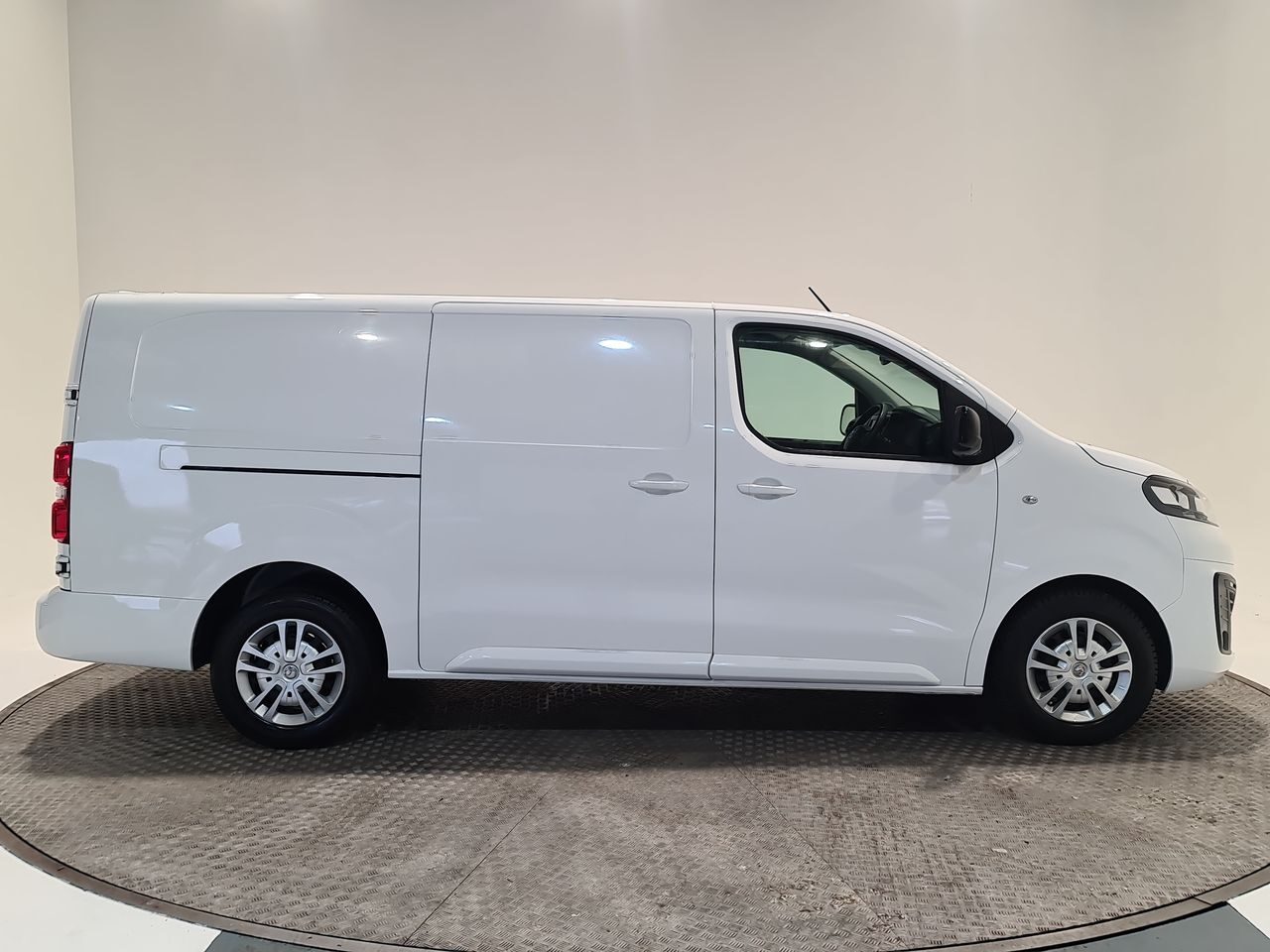 Used Vauxhall Vivaro 2022 for sale - 76577118: Photo 16