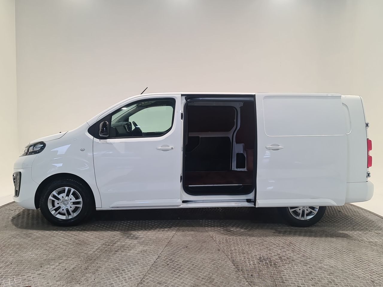 Used Vauxhall Vivaro 2022 for sale - 76577118: Photo 9