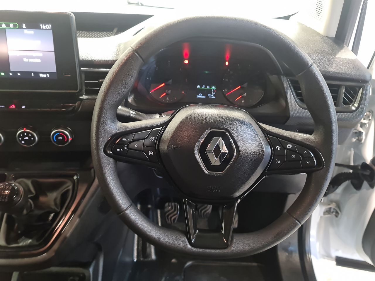 Used Renault Kangoo 2024 for sale - 77952142: Photo 22