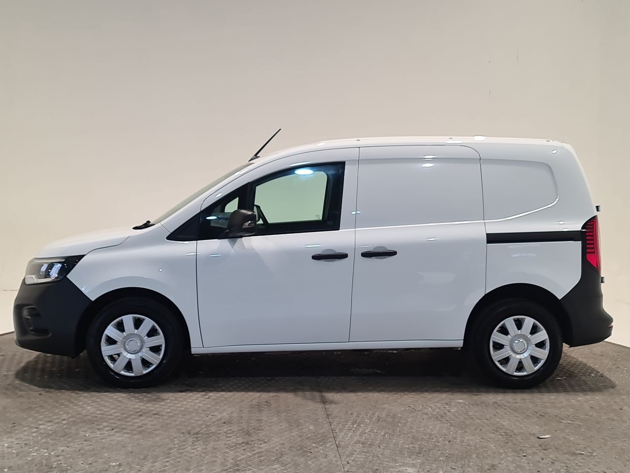 Used Renault Kangoo 2024 for sale - 77952142: Photo 5