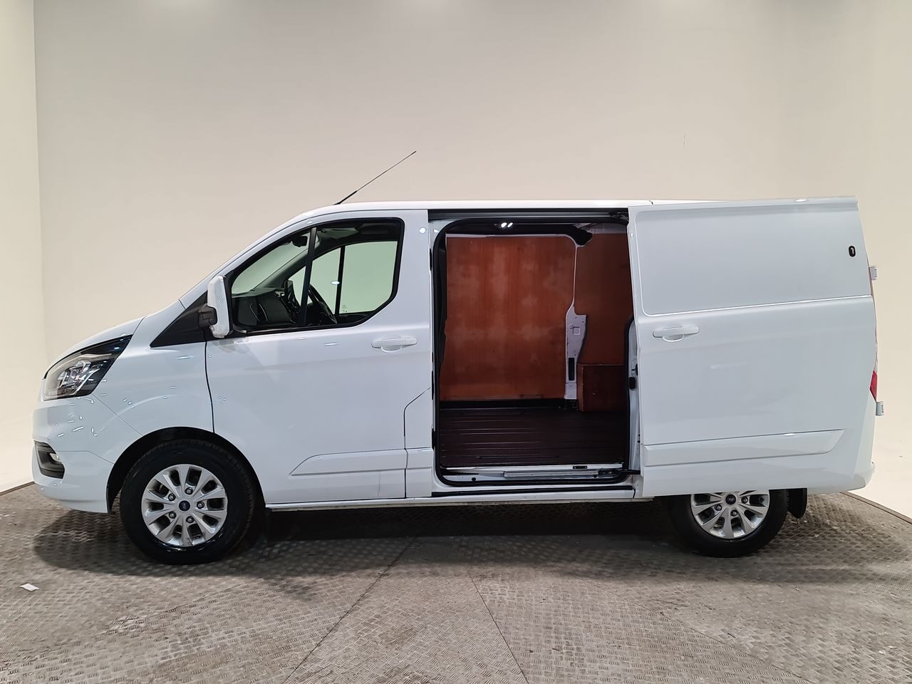 Used Ford Transit Custom 2022 for sale - 76653783: Photo 10