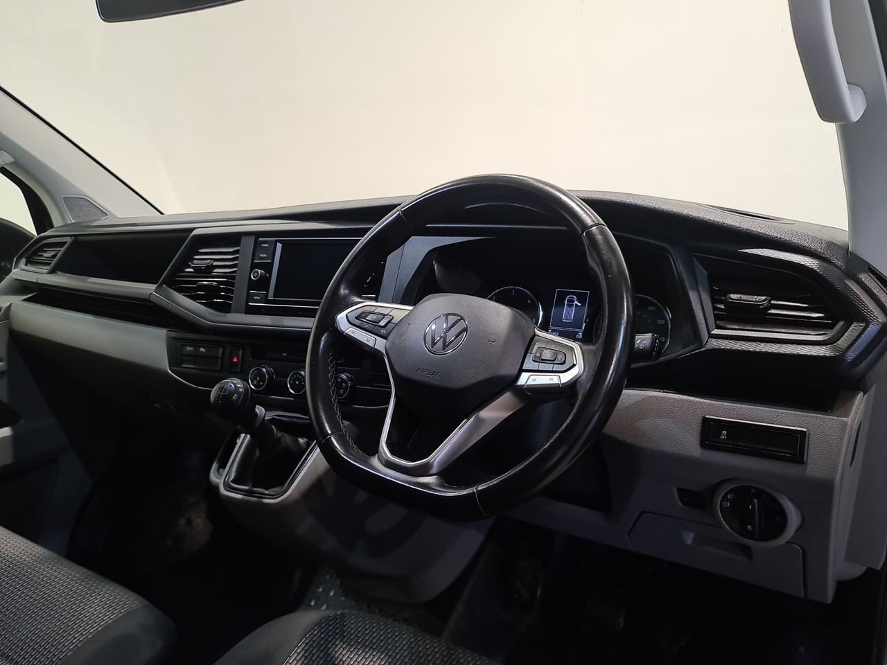 Used Volkswagen Transporter 2023 for sale - 77742671: Photo 20