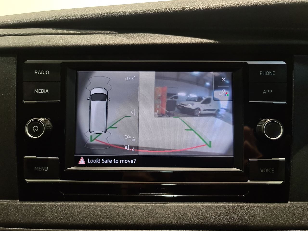 Used Volkswagen Transporter 2023 for sale - 77742671: Photo 31