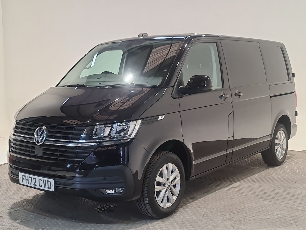 Used Volkswagen Transporter 2023 for sale - 77742671: Photo 5