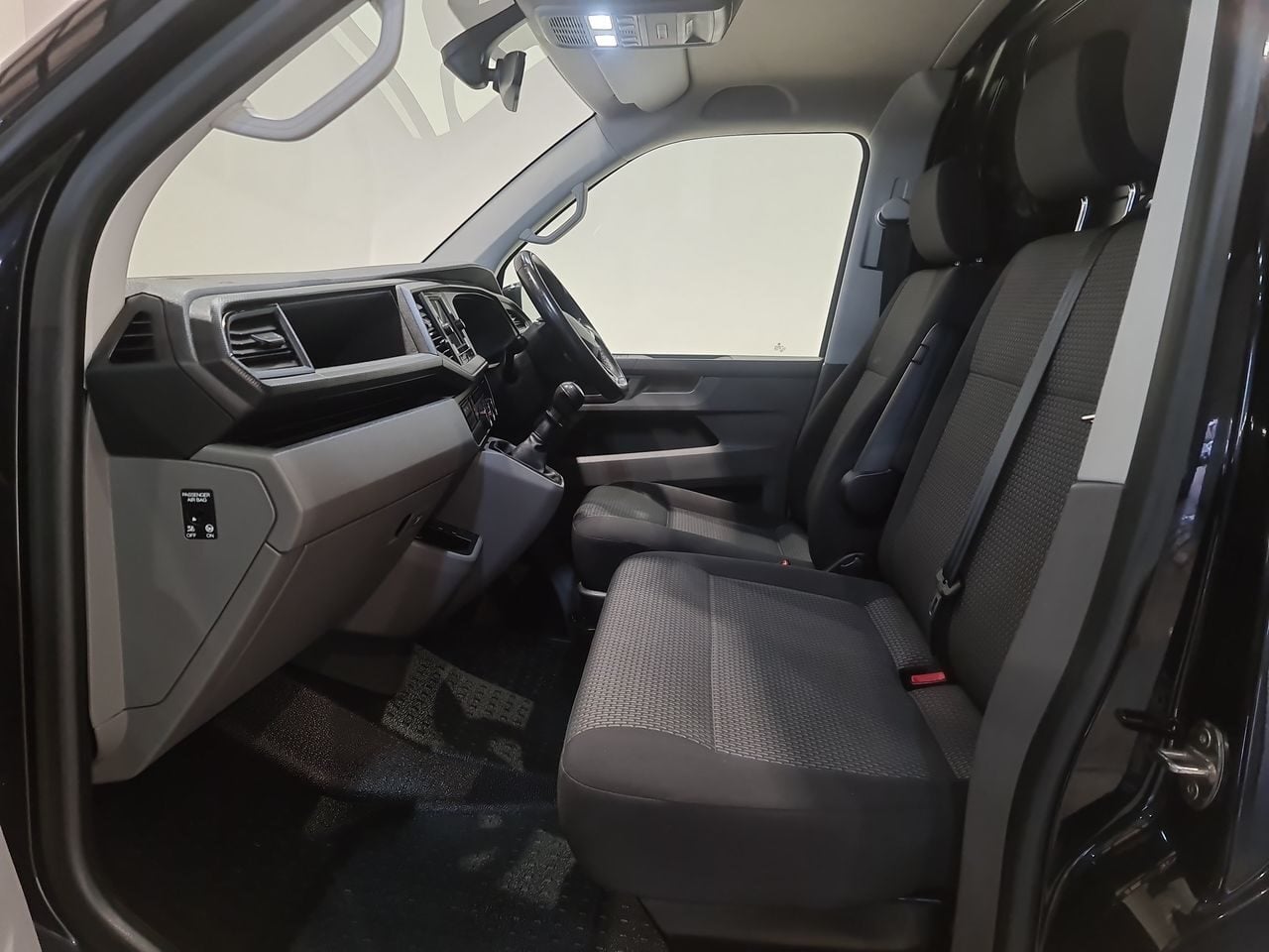 Used Volkswagen Transporter 2023 for sale - 77742671: Photo 8