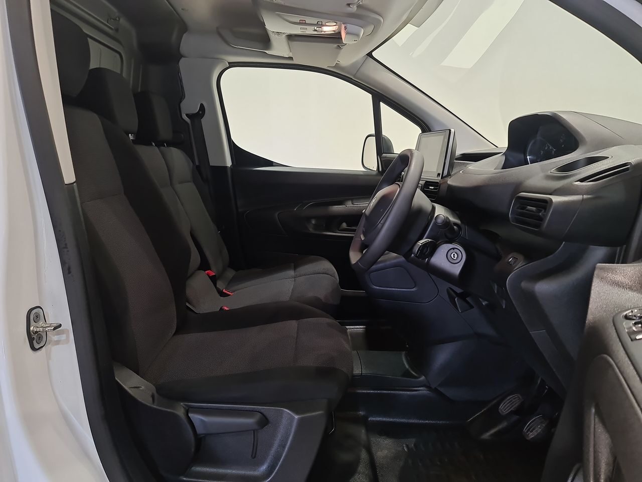 Used Peugeot Partner 2023 for sale - 76616996: Photo 17