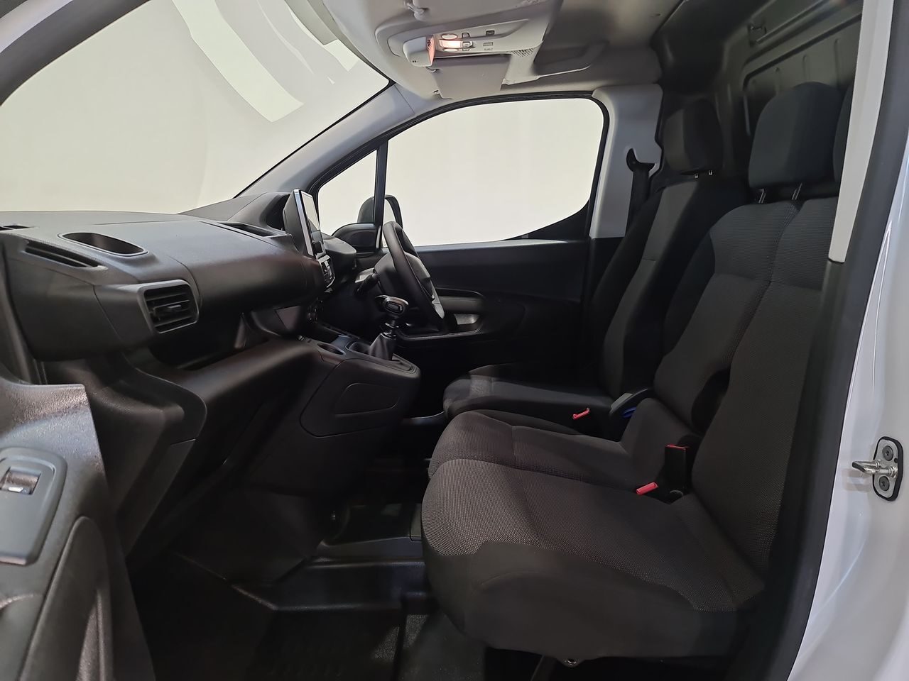 Used Peugeot Partner 2023 for sale - 76616996: Photo 7