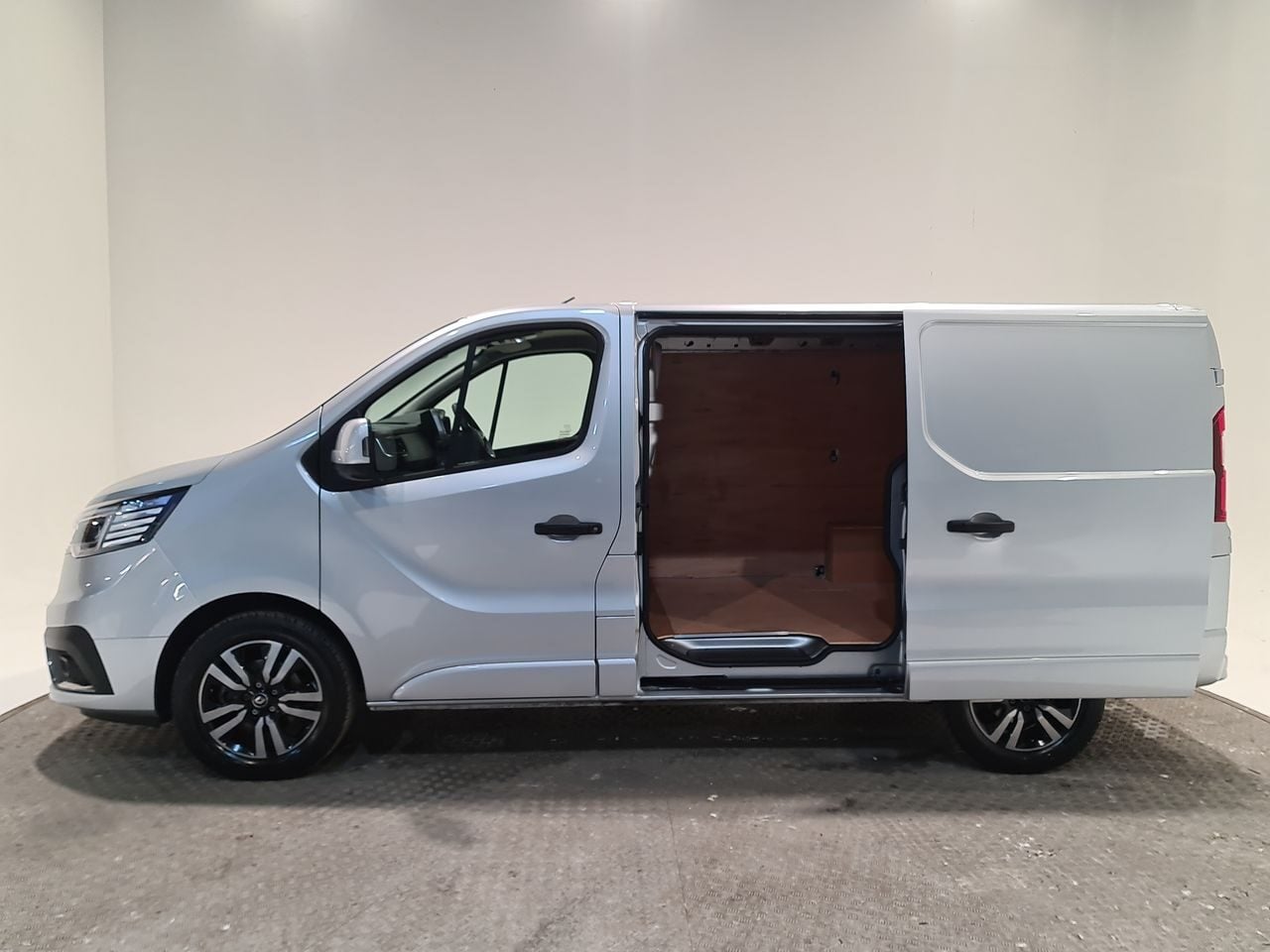 Used Renault Trafic 2022 for sale - 77445890: Photo 9