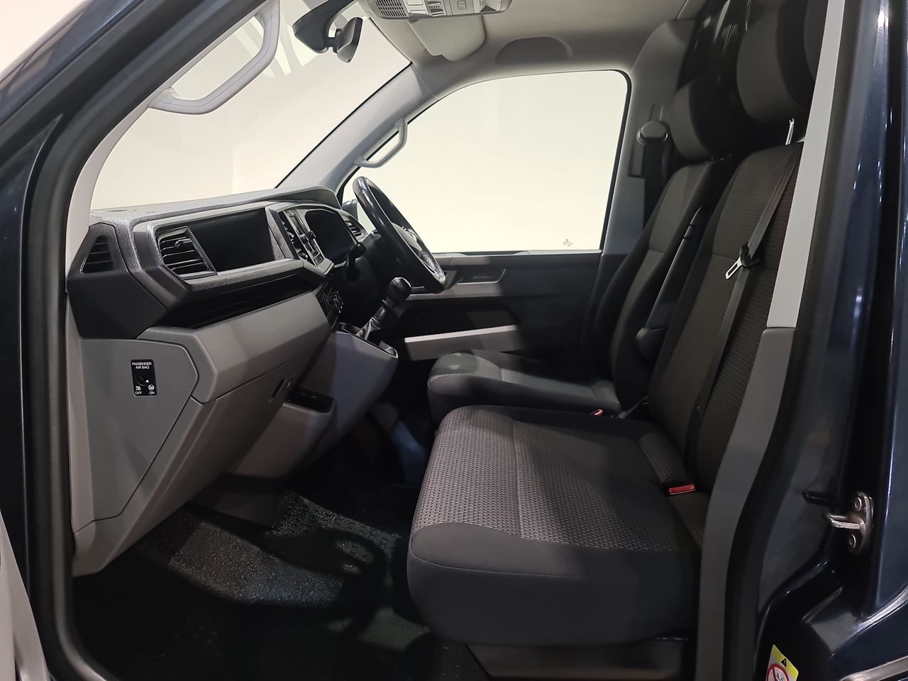 Used Volkswagen Transporter 2023 for sale - 77729180: Photo 8