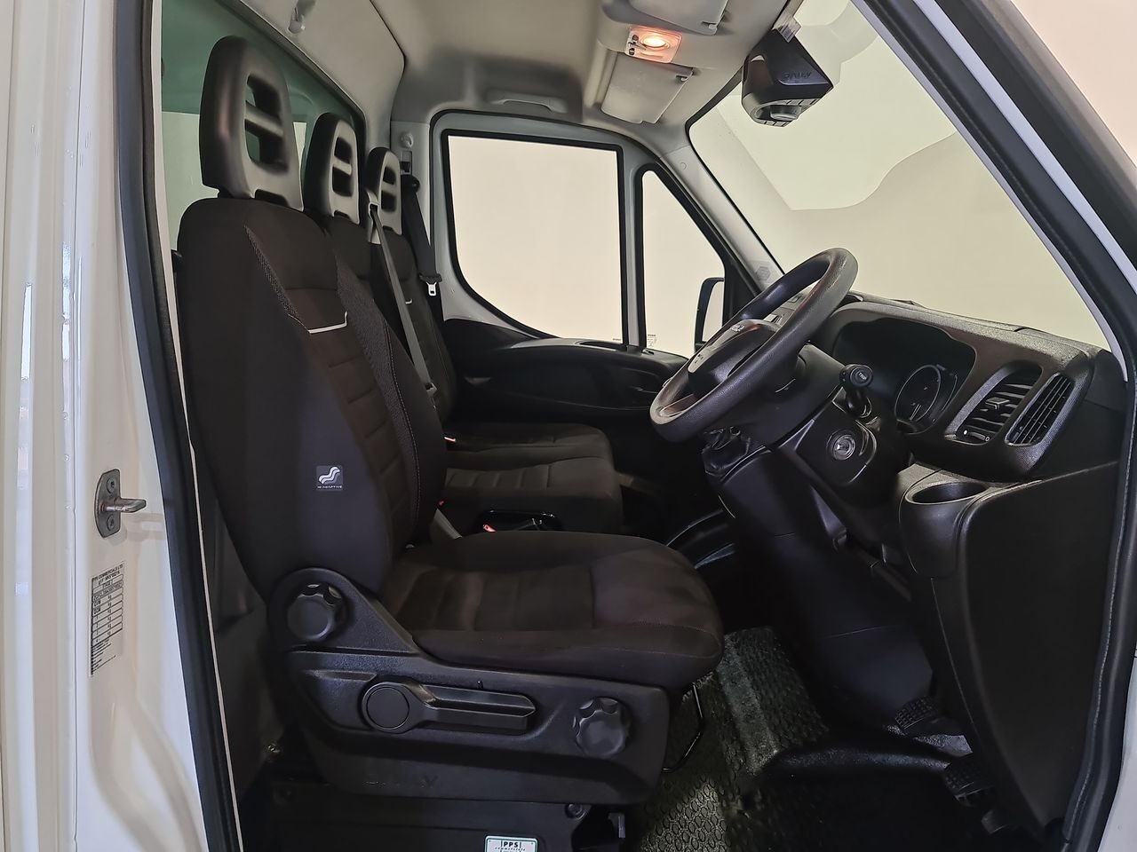 Used Iveco Daily 2022 for sale - 77952139: Photo 14