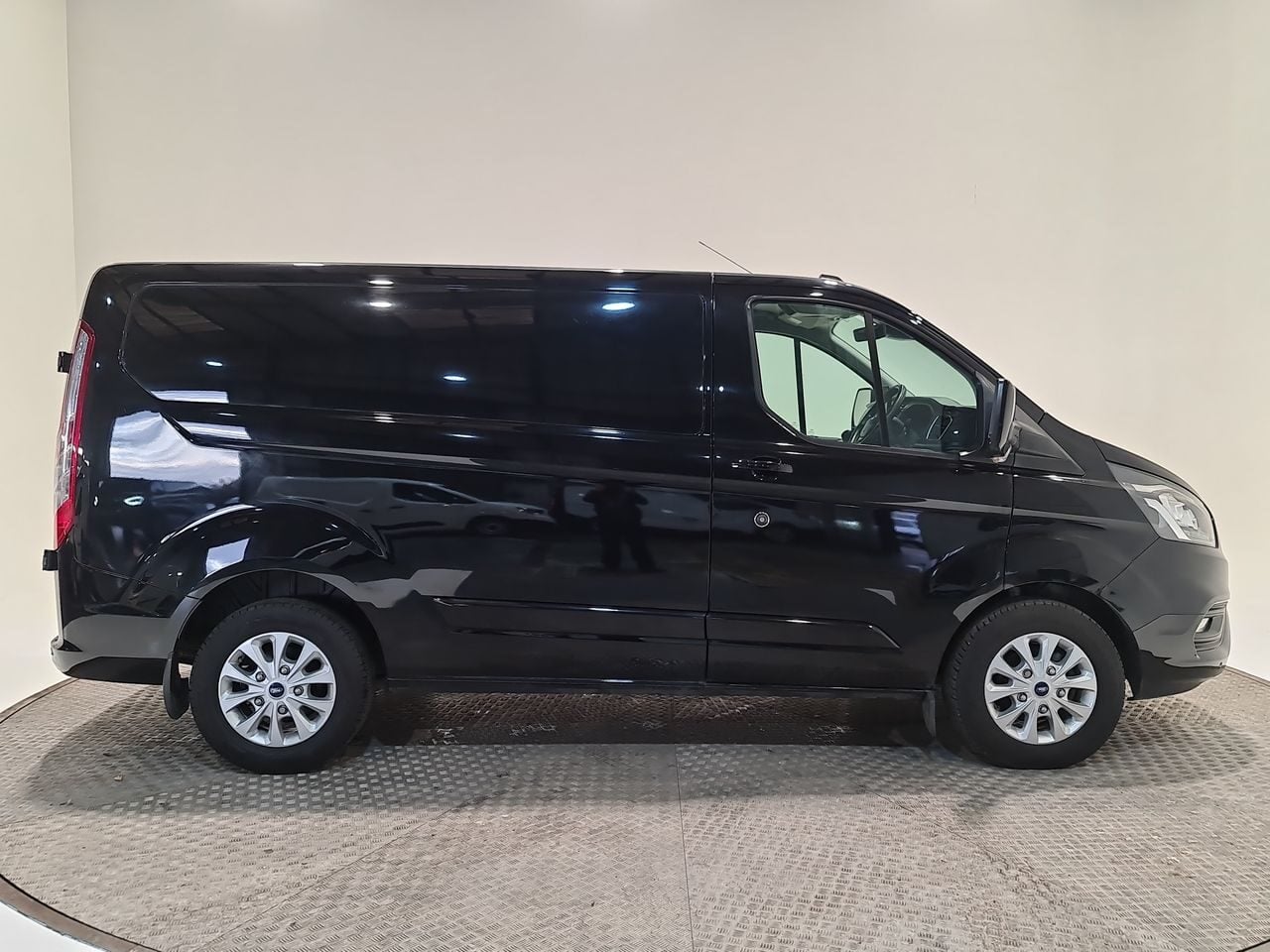 Used Ford Transit Custom 2023 for sale - 77394063: Photo 18