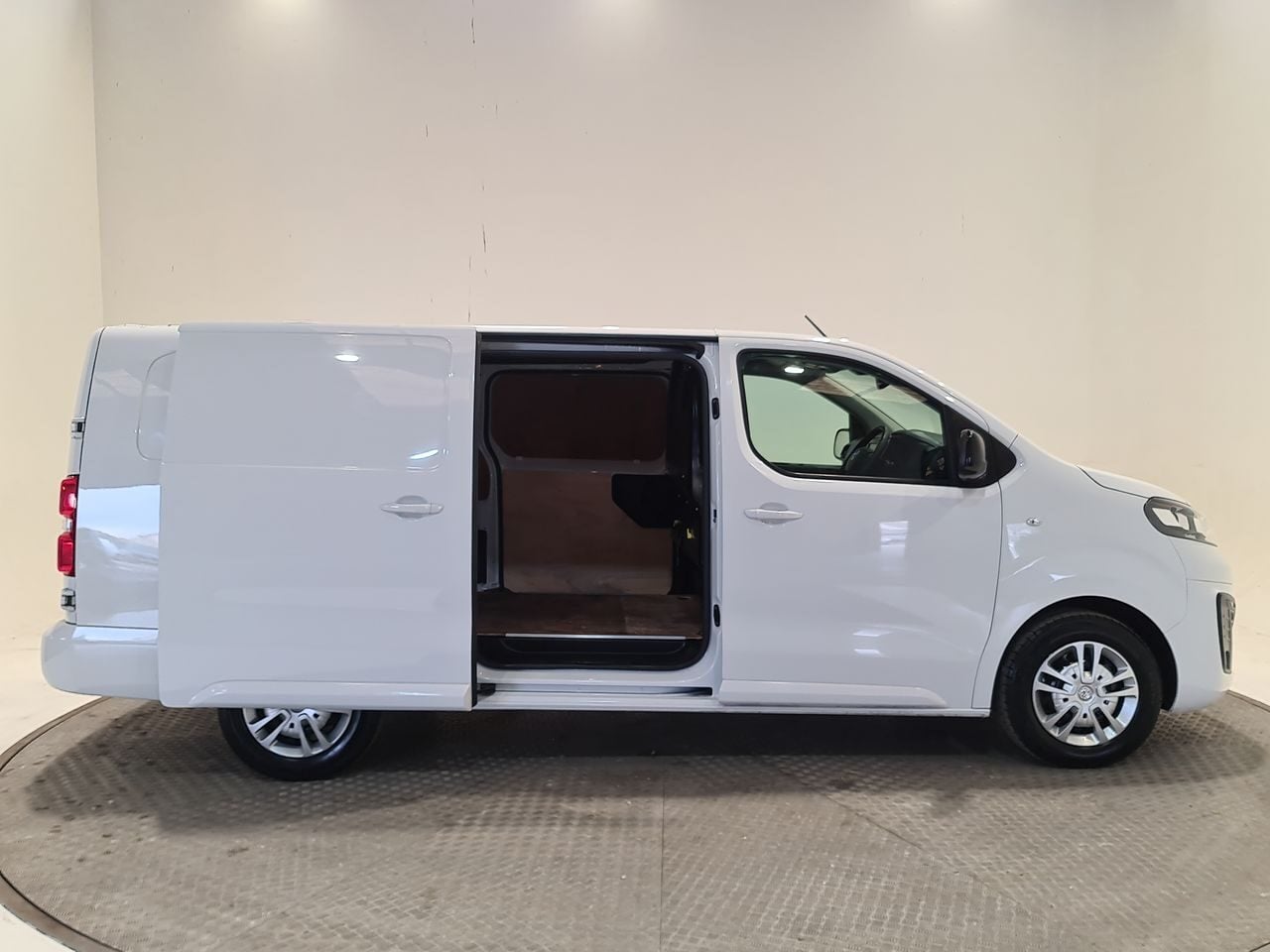 Used Vauxhall Vivaro 2022 for sale - 78190767: Photo 18