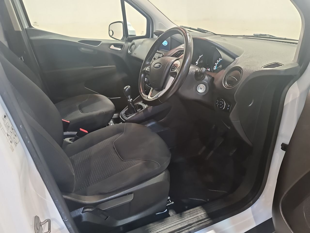 Used Ford Transit Courier 2023 for sale - 76544778: Photo 17