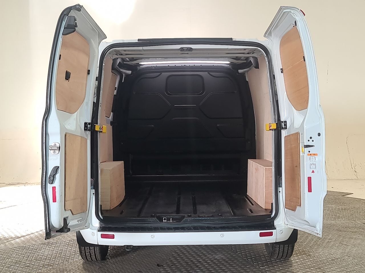 Used Ford Transit Custom 2023 for sale - 77555958: Photo 14