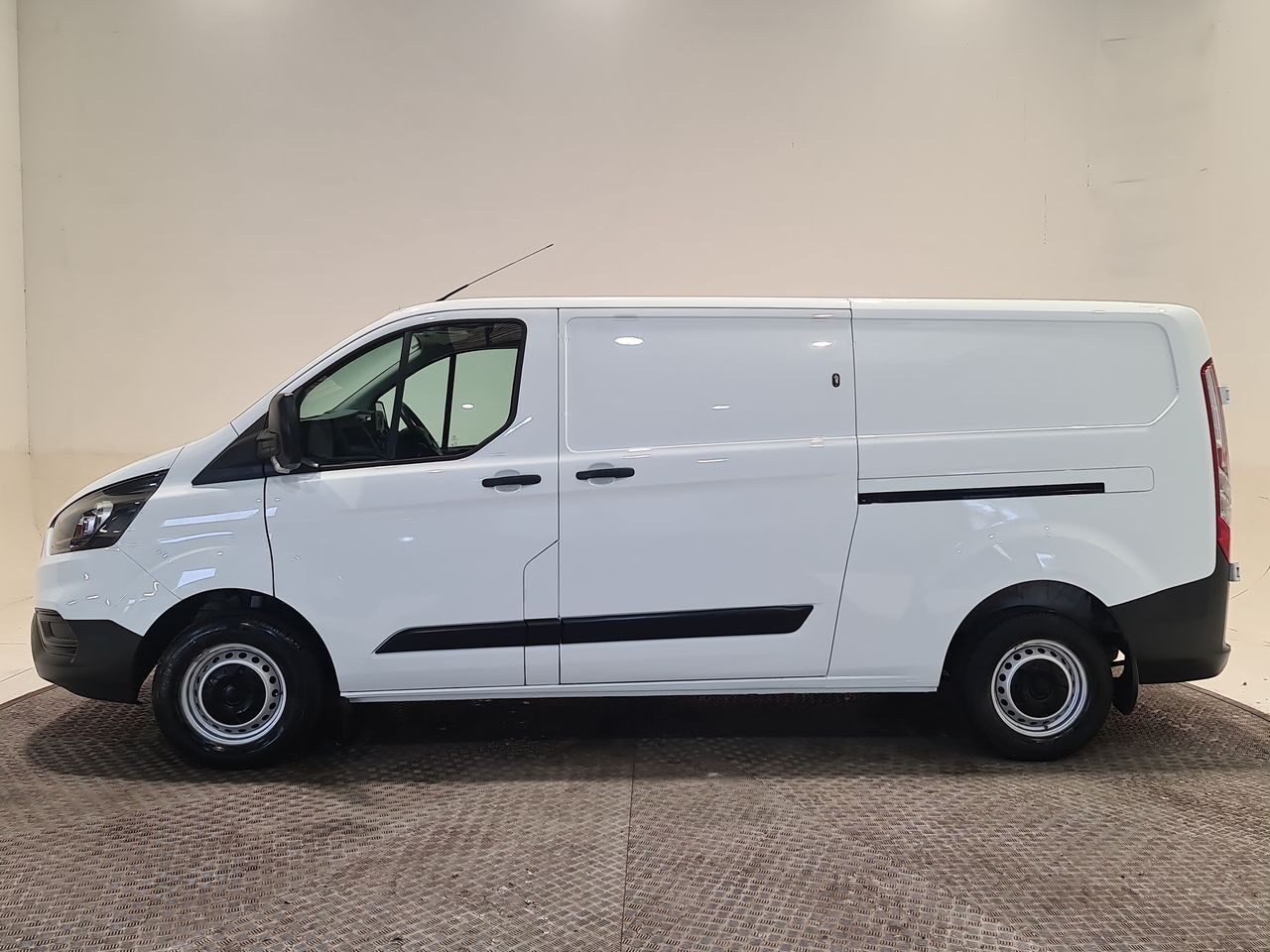 Used Ford Transit Custom 2023 for sale - 76544718: Photo 5