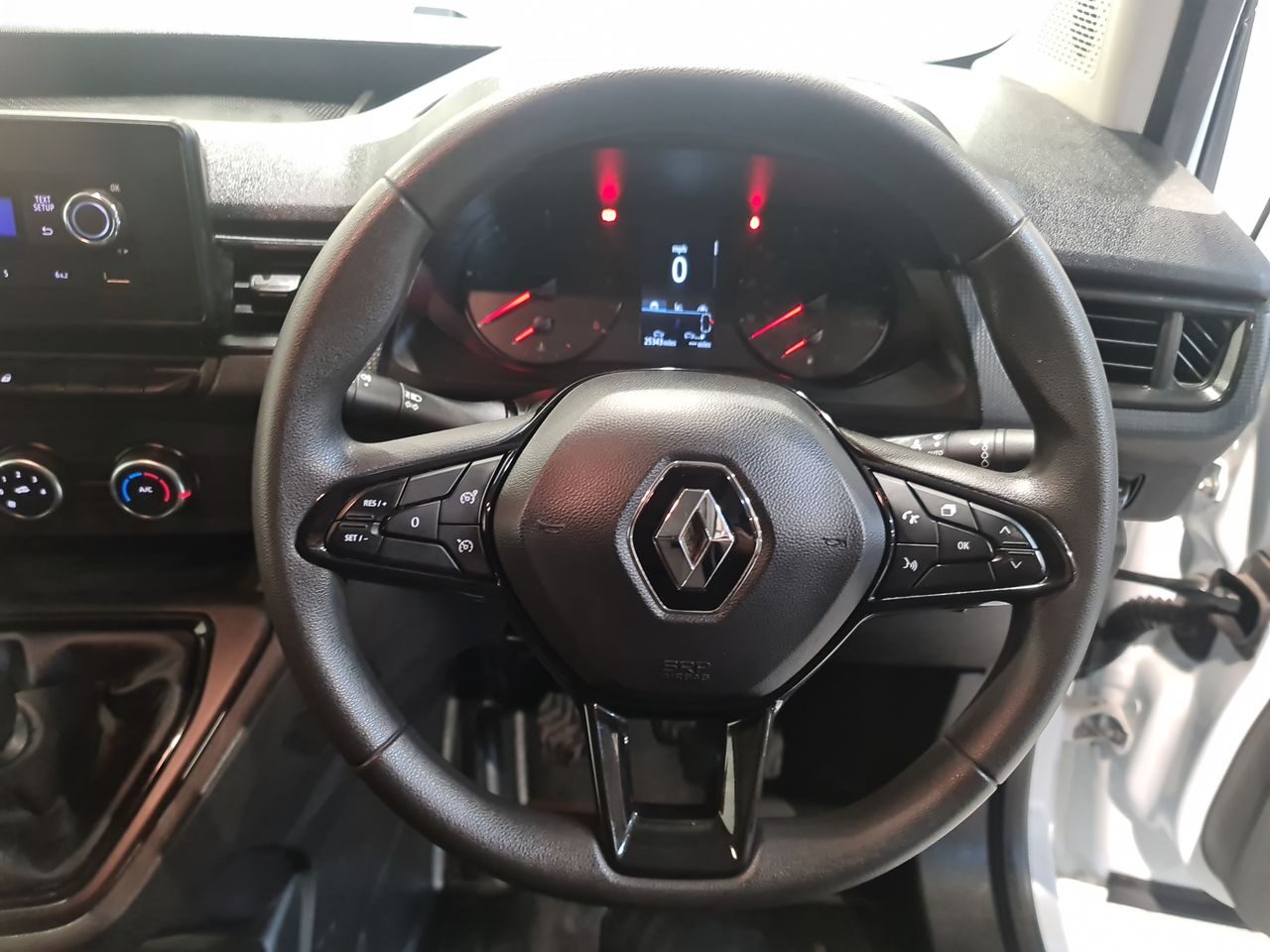 Used Renault Kangoo 2023 for sale - 76706019: Photo 22