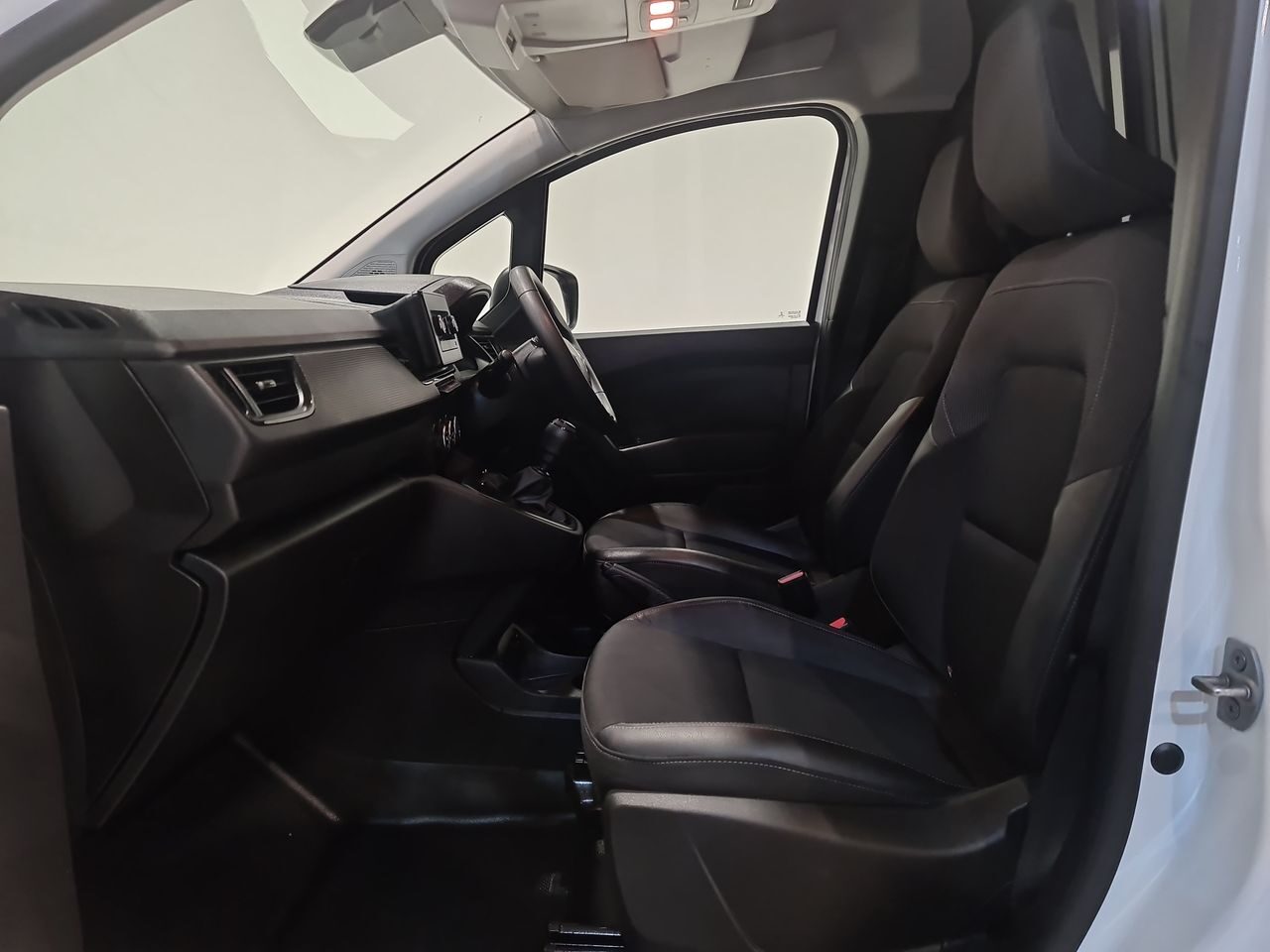 Used Renault Kangoo 2023 for sale - 76706019: Photo 7