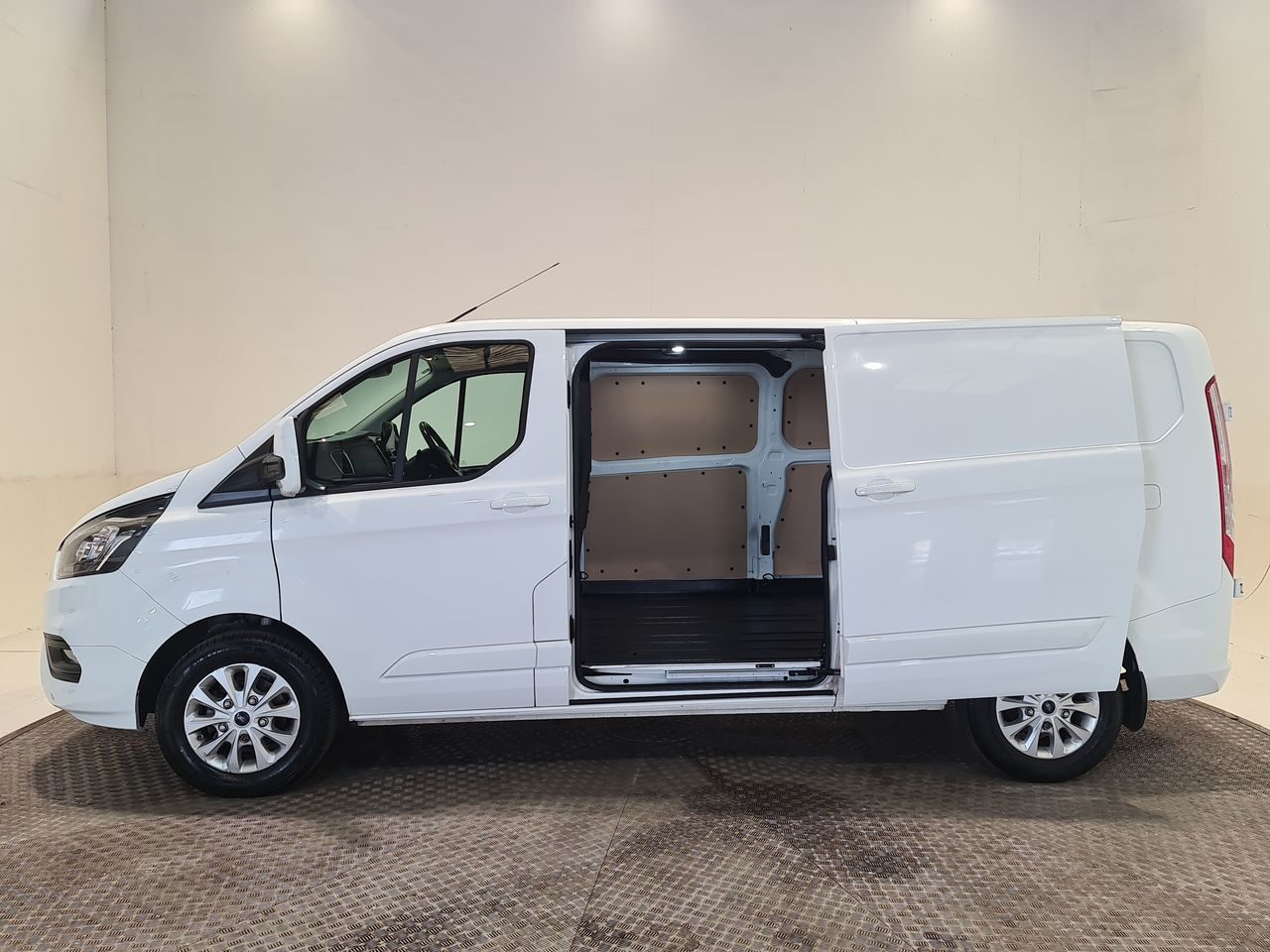 Used Ford Transit Custom 2020 for sale - 76544706: Photo 10