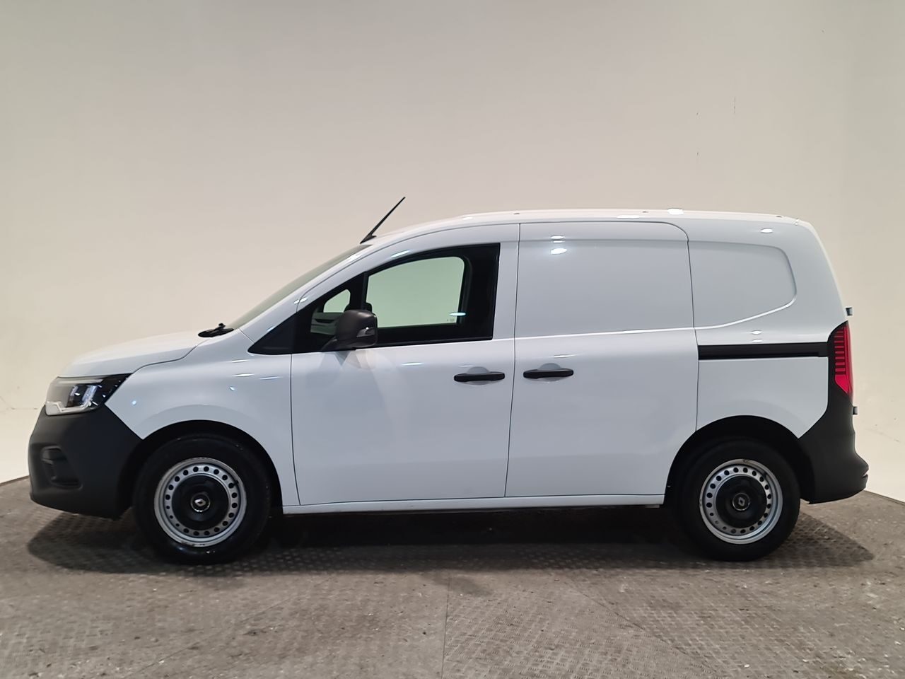 Used Renault Kangoo 2023 for sale - 77952135: Photo 5