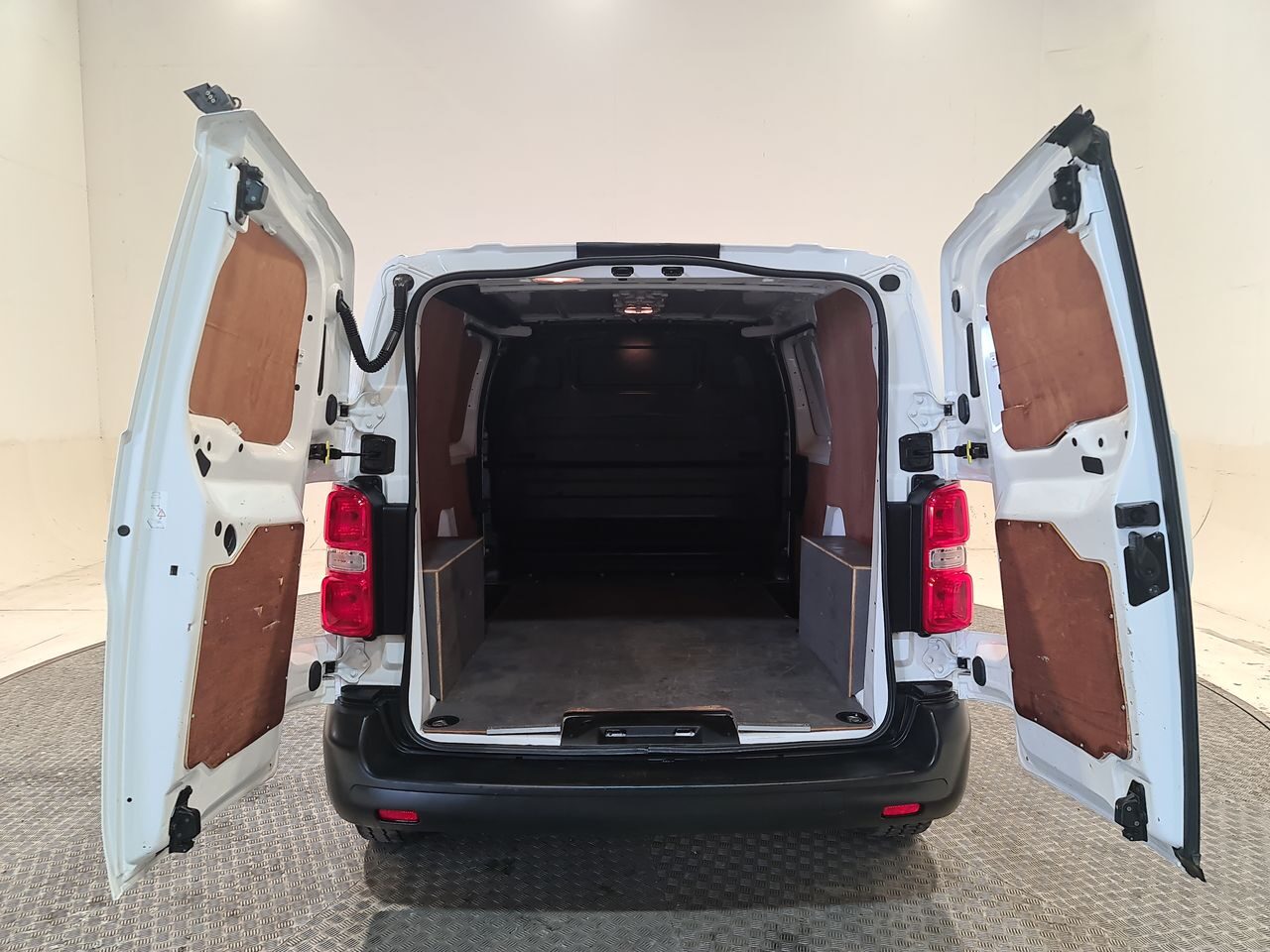 Used Citroen Dispatch 2020 for sale - 76544704: Photo 13