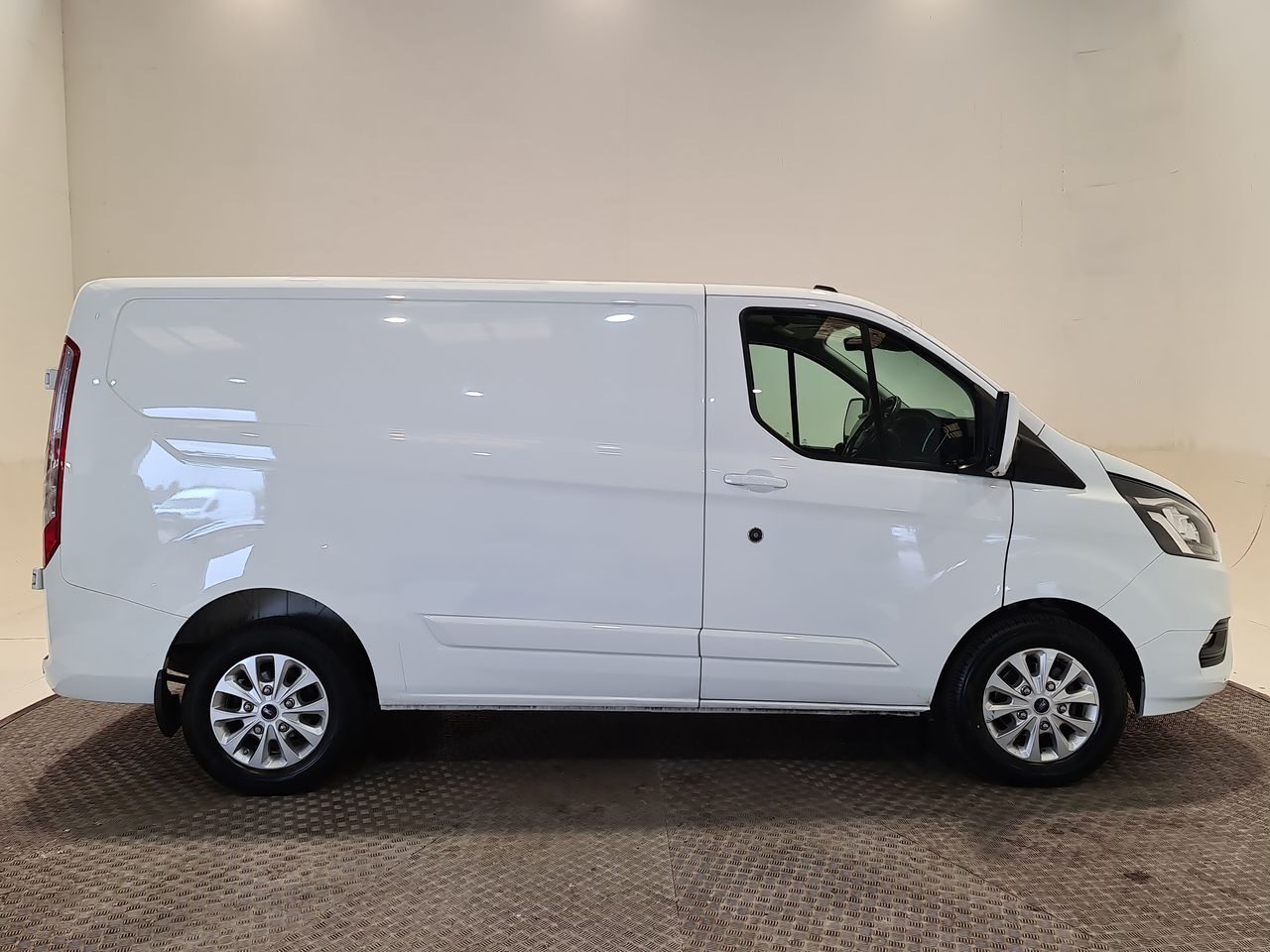 Used Ford Transit Custom 2023 for sale - 76544919: Photo 18