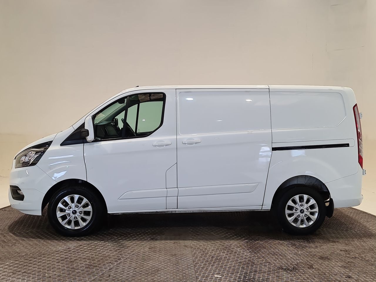 Used Ford Transit Custom 2023 for sale - 76544919: Photo 6