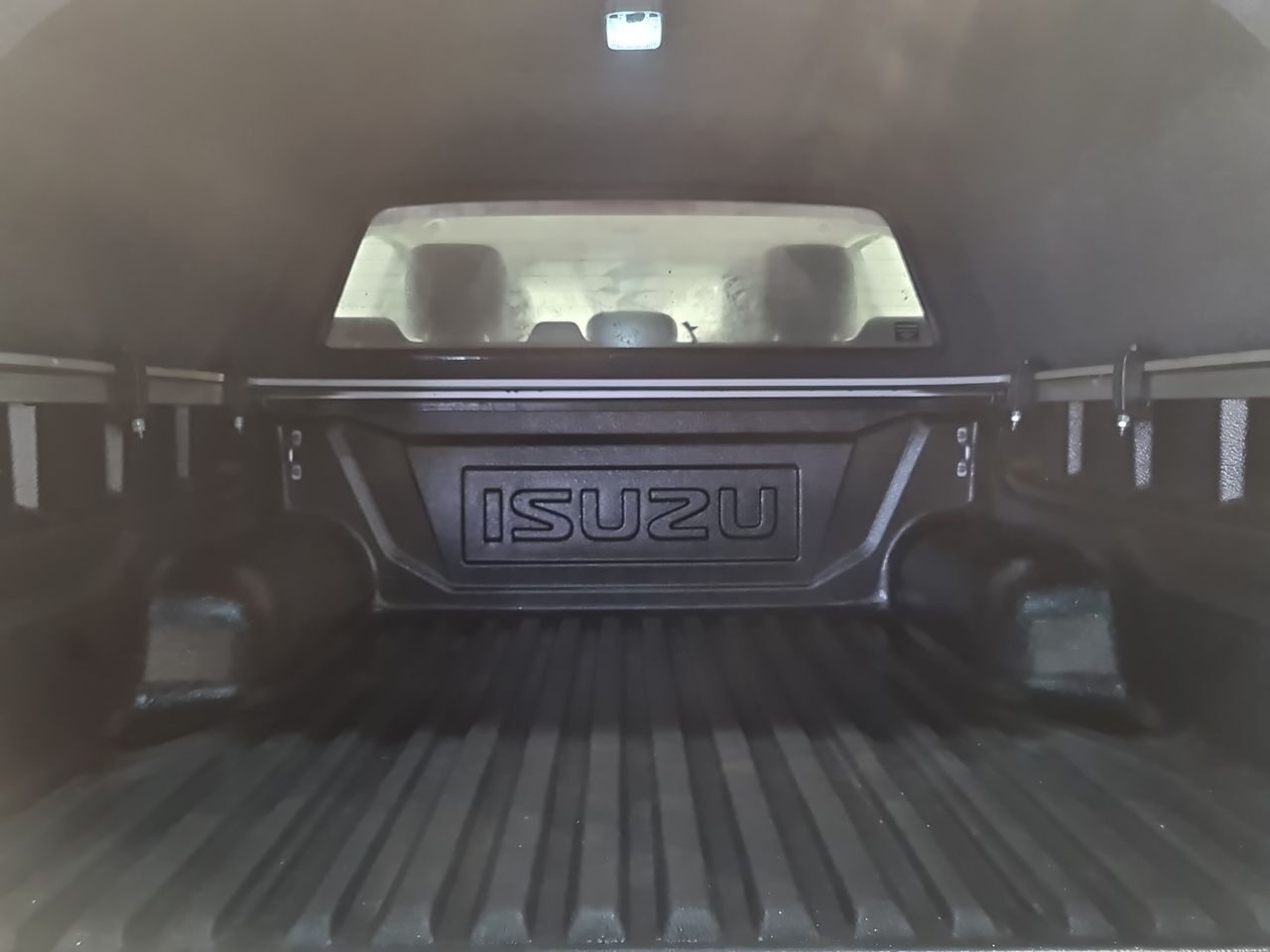 Used Isuzu D-Max 2023 for sale - 77905702: Photo 12