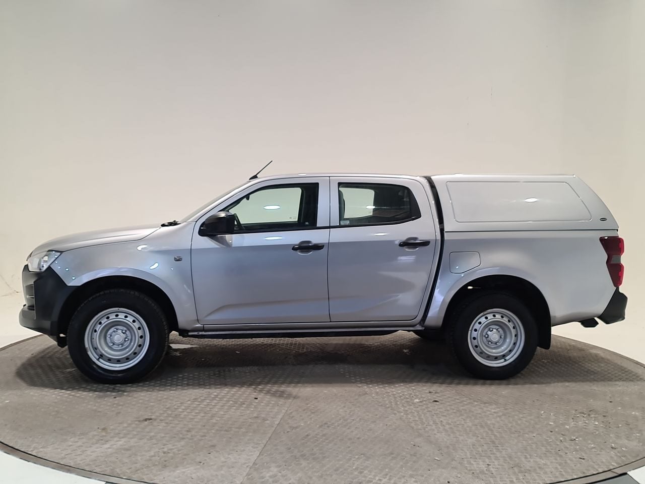 Used Isuzu D-Max 2023 for sale - 77905702: Photo 5