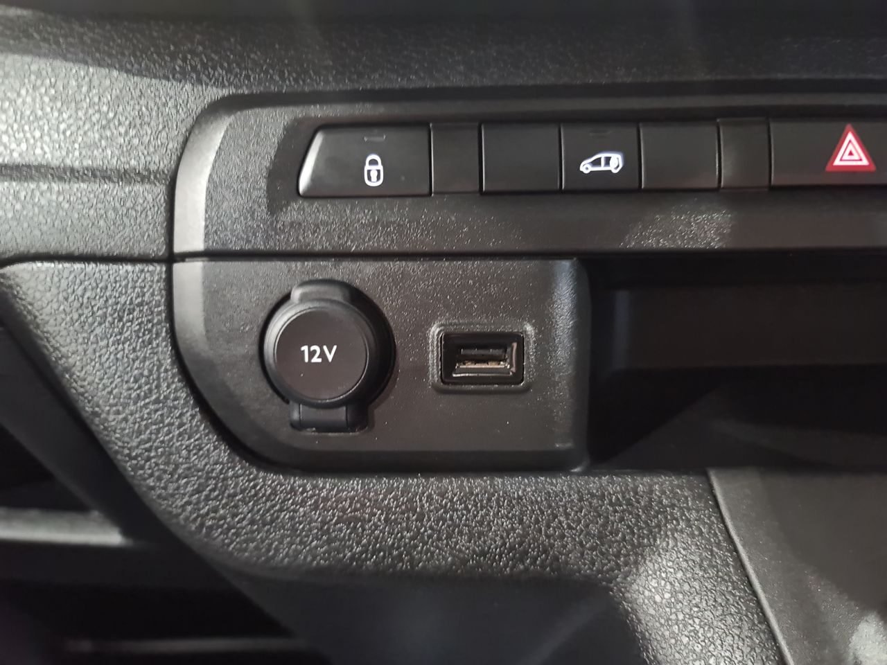 Used Peugeot Expert 2023 for sale - 76544924: Photo 31