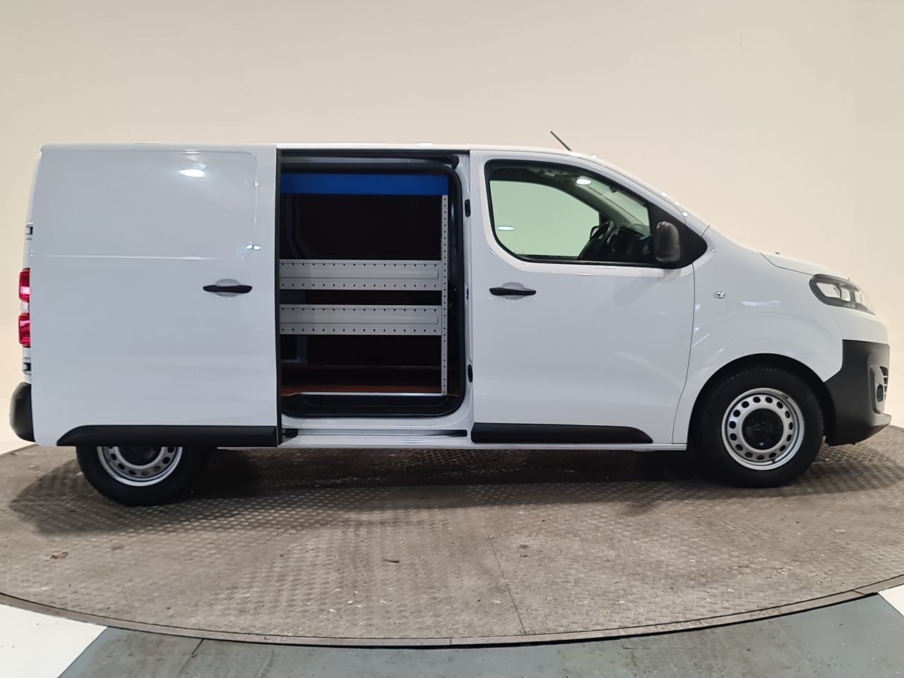 Used Citroen Dispatch 2023 for sale - 76767668: Photo 18