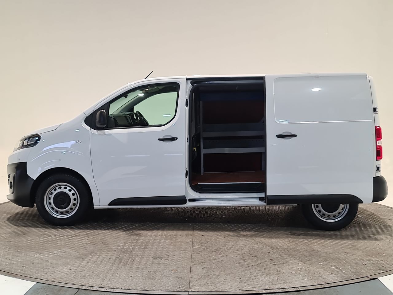 Used Citroen Dispatch 2023 for sale - 76767668: Photo 9