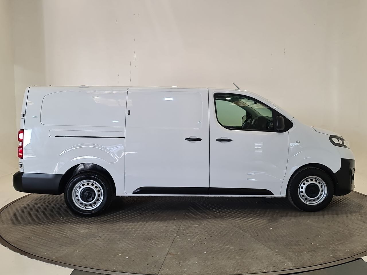 Used Vauxhall Vivaro 2022 for sale - 77952092: Photo 16