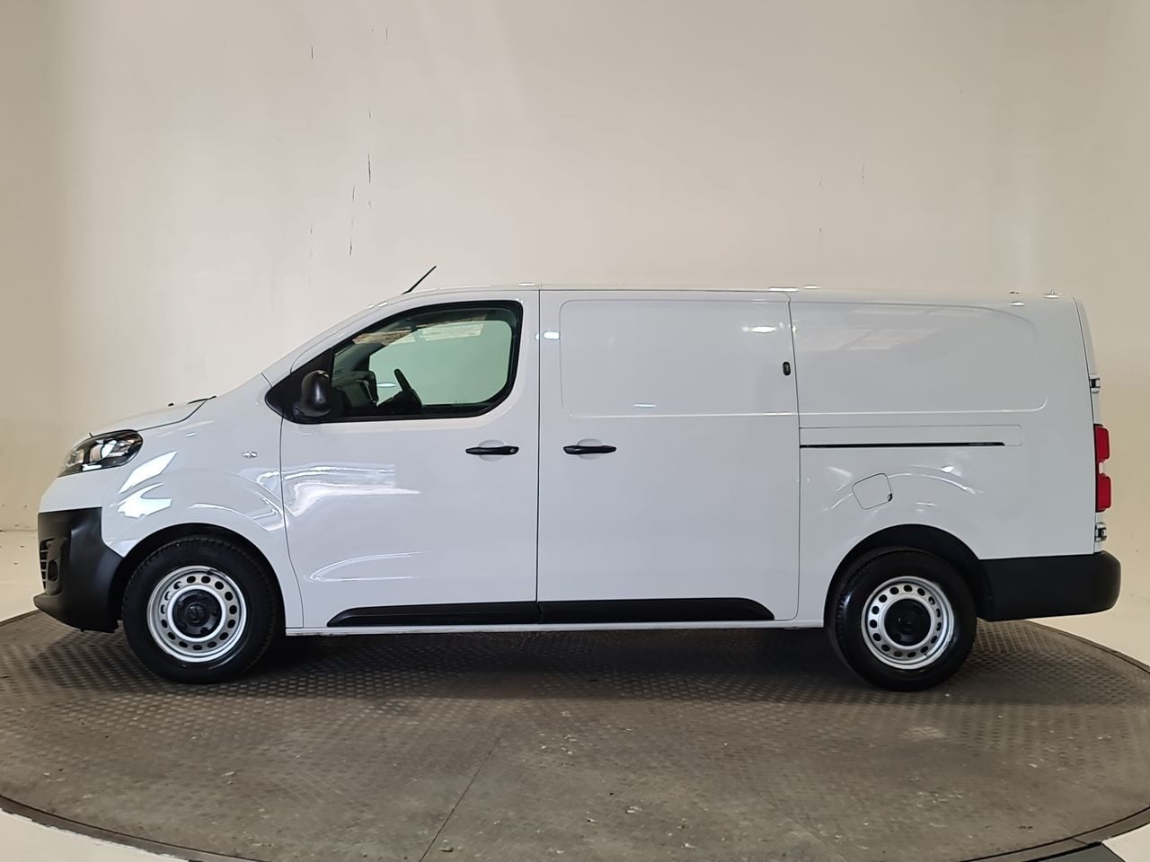 Used Vauxhall Vivaro 2022 for sale - 77952092: Photo 5