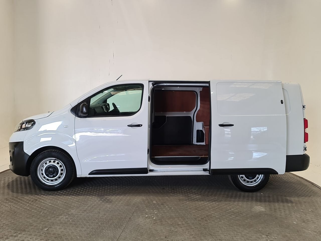 Used Vauxhall Vivaro 2022 for sale - 77952092: Photo 9