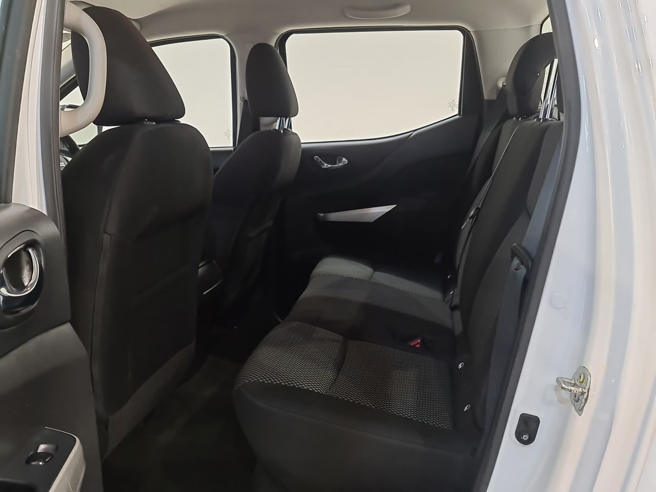 Used Nissan Navara 2021 for sale - 77582438: Photo 8
