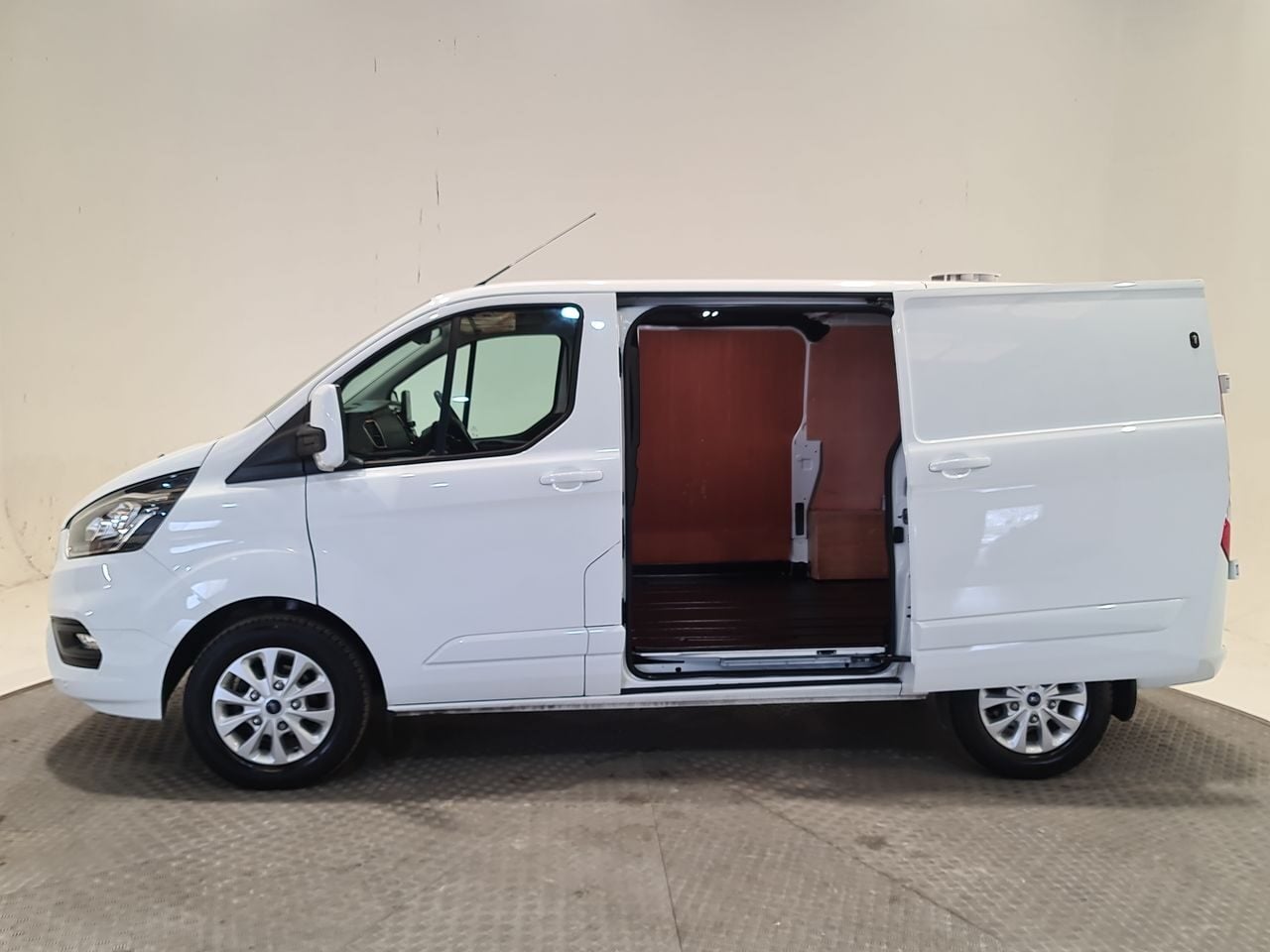 Used Ford Transit Custom 2024 for sale - 78190776: Photo 10