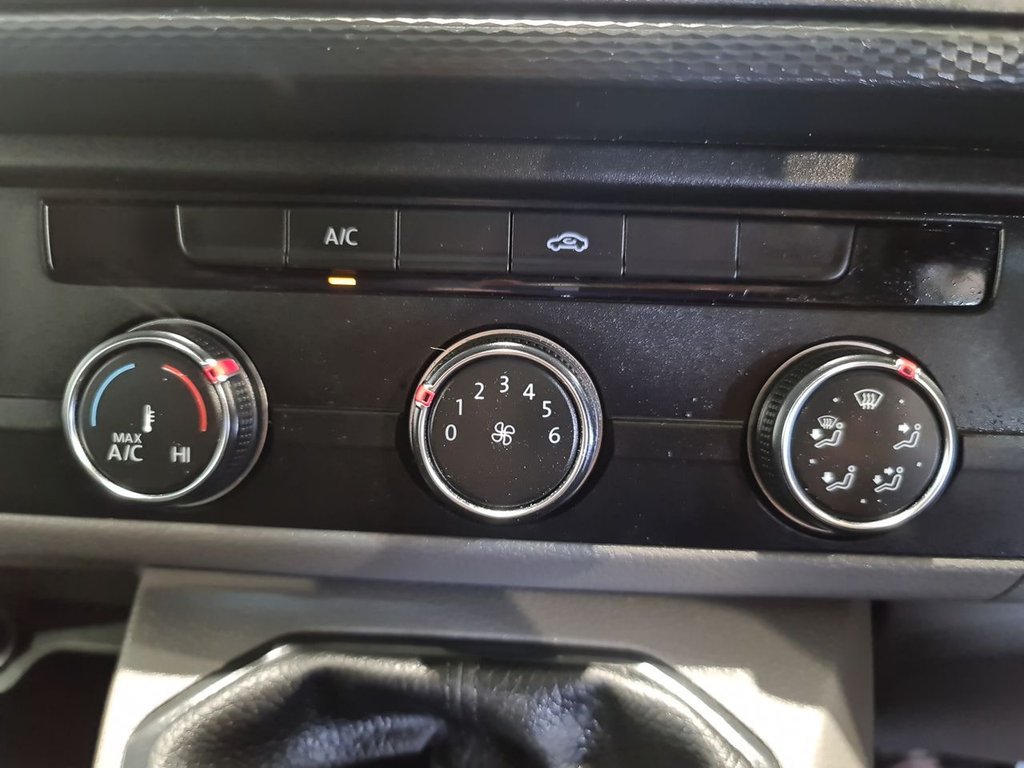 Used Volkswagen Transporter 2021 for sale - 76496137: Photo 29