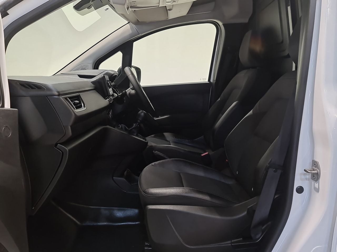 Used Renault Kangoo 2023 for sale - 77952125: Photo 7