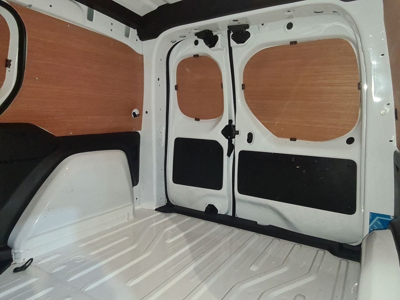 Used Renault Kangoo 2023 for sale - 77952125: Photo 8