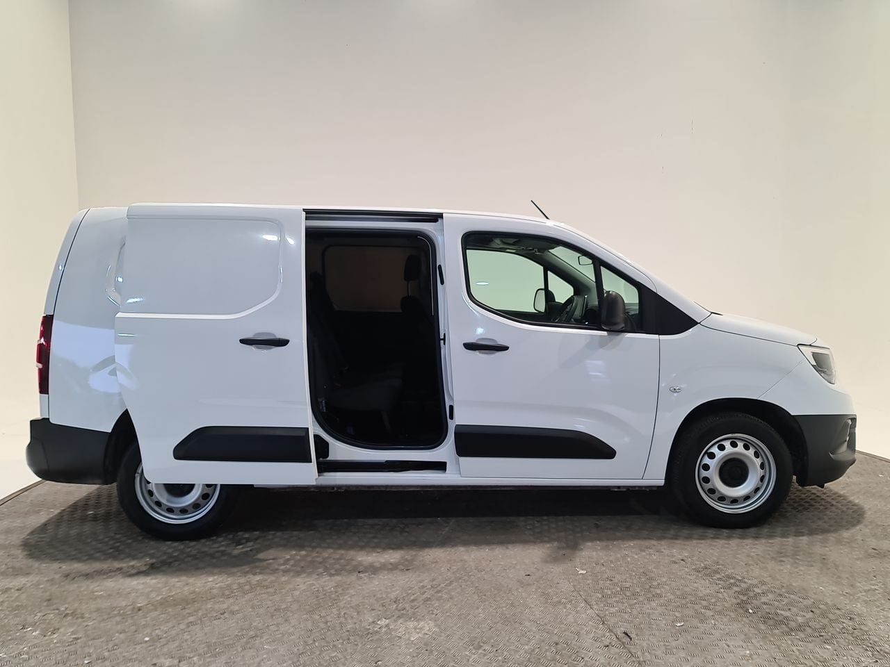 Used Vauxhall Combo 2023 for sale - 77298560: Photo 17