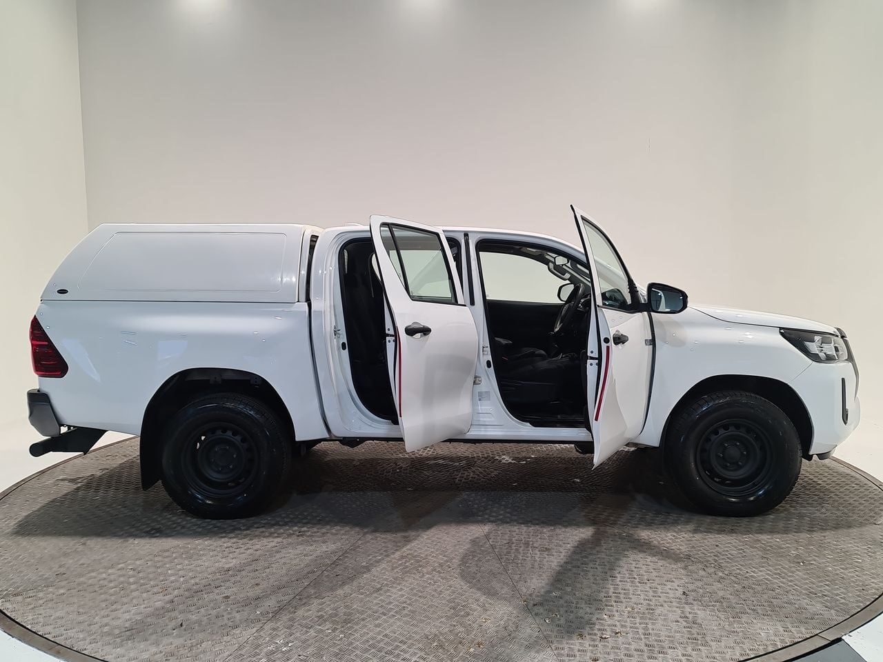 Used Toyota Hilux 2022 for sale - 76710633: Photo 18