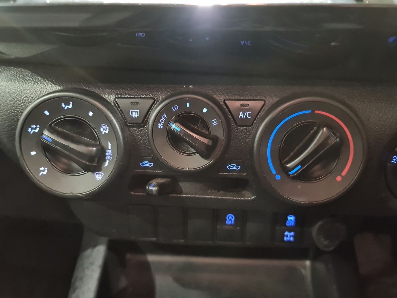 Used Toyota Hilux 2022 for sale - 76710633: Photo 24