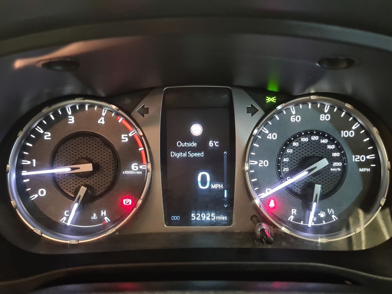 Used Toyota Hilux 2022 for sale - 76710633: Photo 26