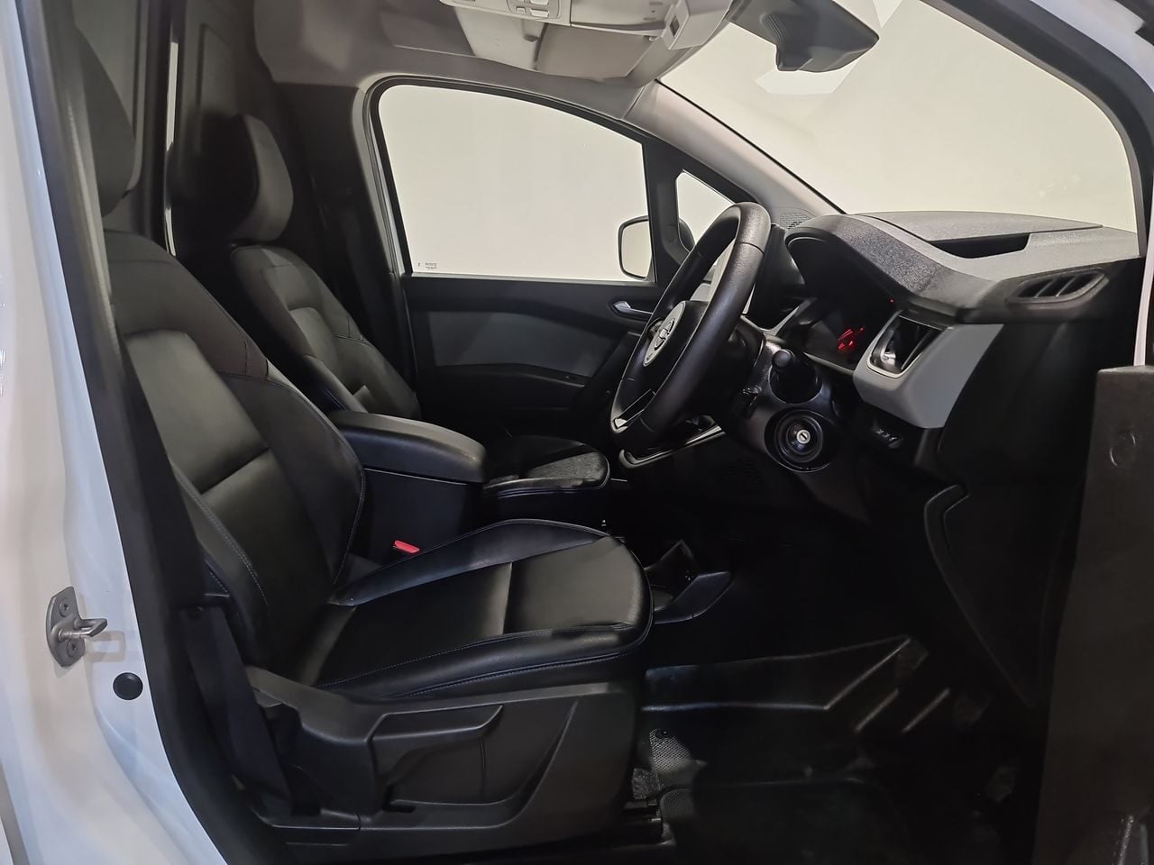 Used Nissan Other 2023 for sale - 76706010: Photo 19