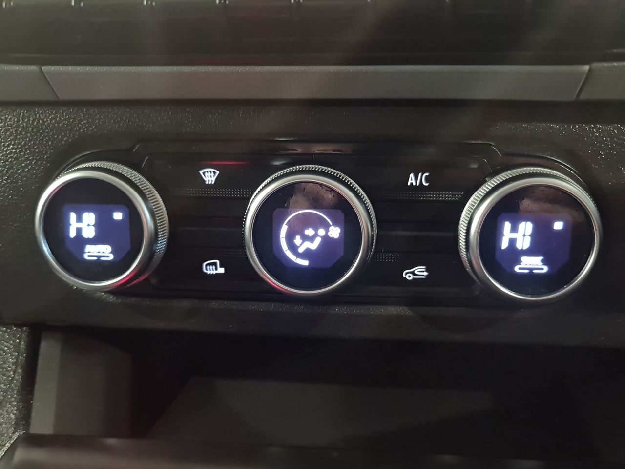 Used Nissan Other 2023 for sale - 76706010: Photo 24