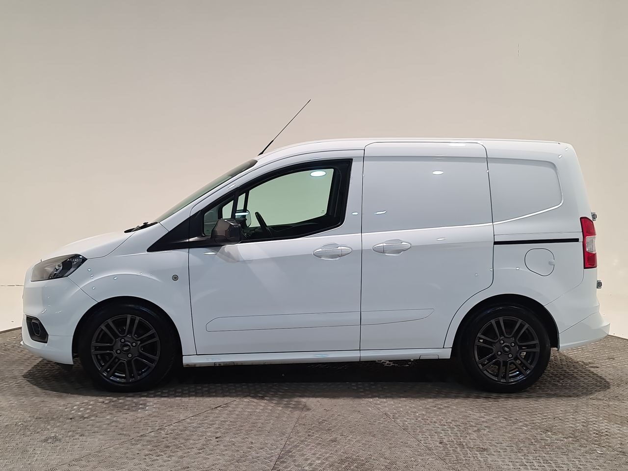 Used Ford Transit Courier 2021 for sale - 76710657: Photo 5