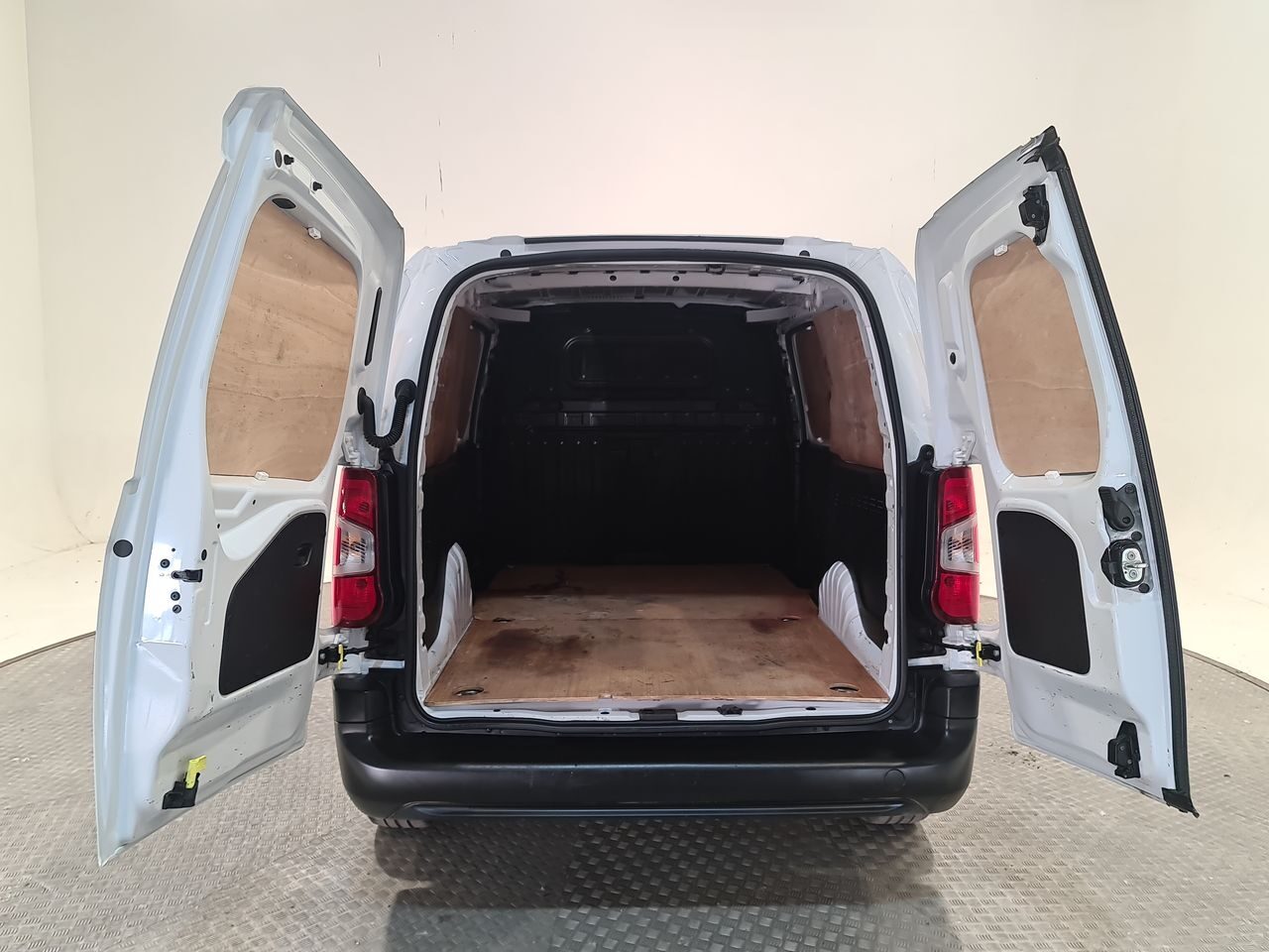 Used Vauxhall Combo 2023 for sale - 78015940: Photo 13