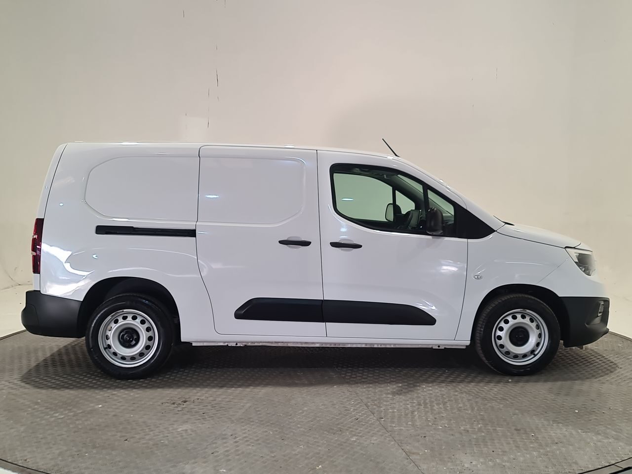 Used Vauxhall Combo 2023 for sale - 78015940: Photo 15