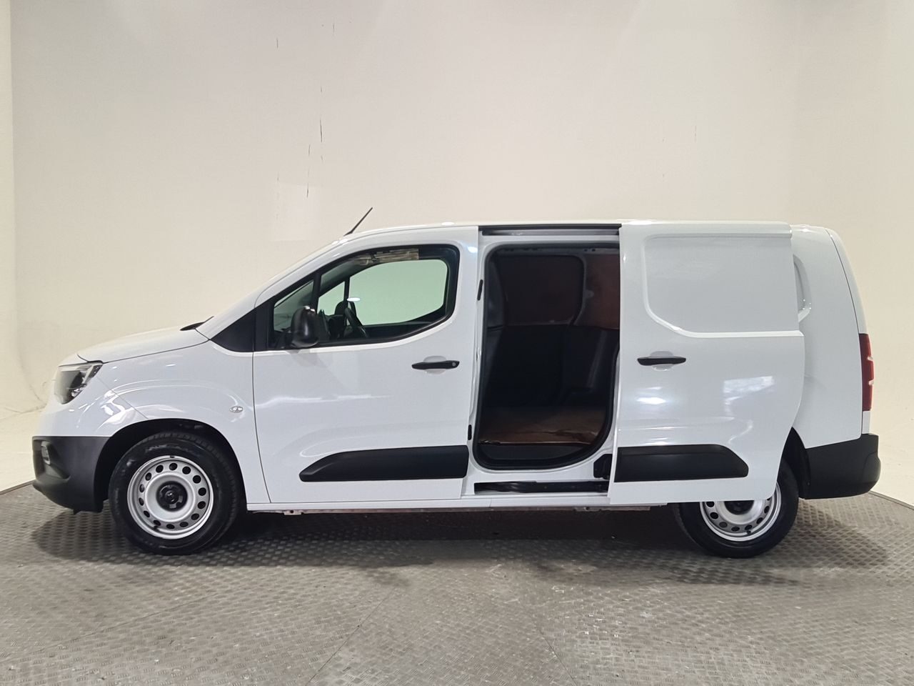Used Vauxhall Combo 2023 for sale - 78015940: Photo 9