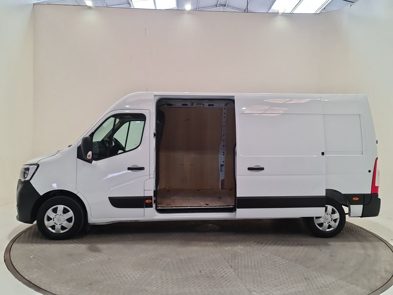 Used Renault Master 2023 for sale - 78179422: Photo 9